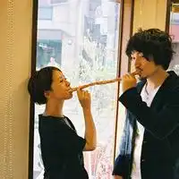 情侣接吻头像二次元