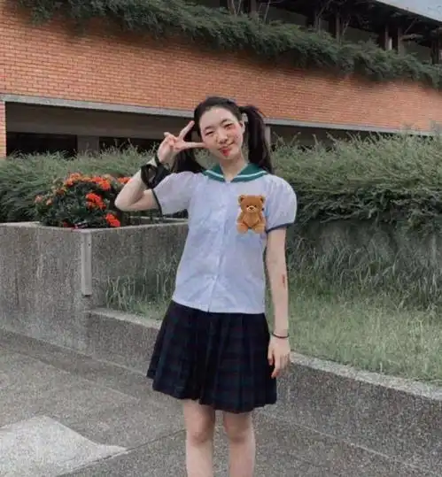 小s大女儿晒万圣节妆容,15岁许曦文自称小学生,罕展俏皮一面