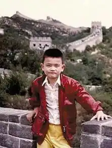 史上最全的明星小时候照片,被陈冠希和贝克汉姆帅哭了