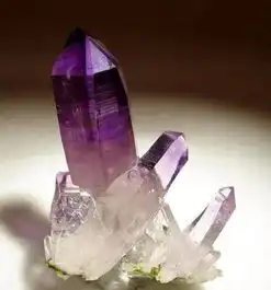 紫水晶颜色深好还是浅好