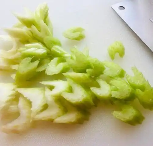 西芹百合,一款清爽可口的快手菜
