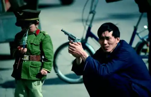 法国摄影大师拍摄中国30年,呈现出最真实的80年代