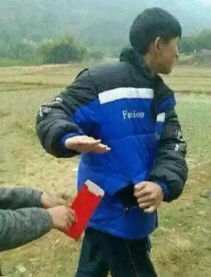 让人笑出眼泪的段子和图片,每日一更