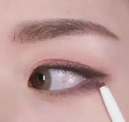 一学就会的日常妆画法全示范,最好的年纪必须把自己打扮的美美哒