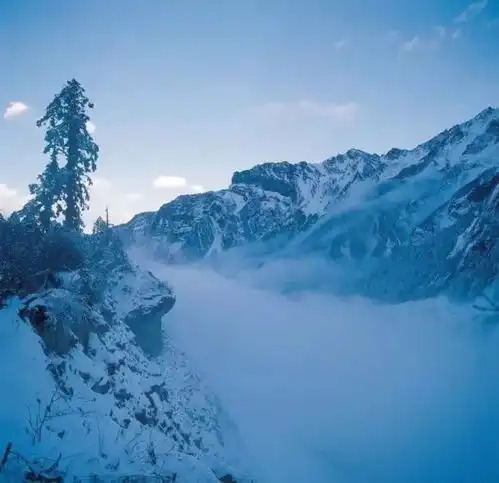赏万年冰川雪景顺便泡个温泉澡