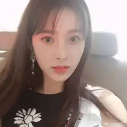 她因一直不火改掉名字,却出演烂剧极光之恋而走红,网友影视比演员火