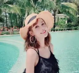 她是公认的高颜值玩家,却因收高额礼物受争议,不得已在直播哭诉