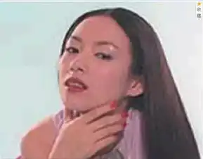 明星顶着爆炸头的非主流时期迪丽热巴暗黑的样子很认真了