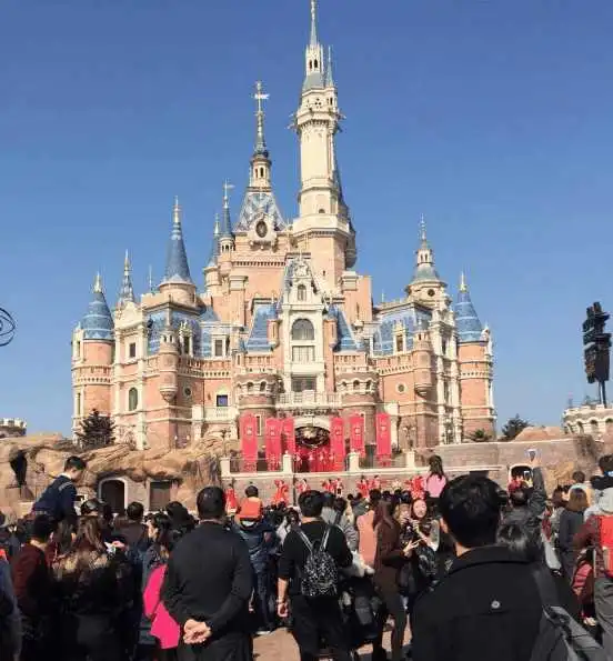 上海迪士尼17年游客破千万,收入破百亿,但是为什么上海人不去