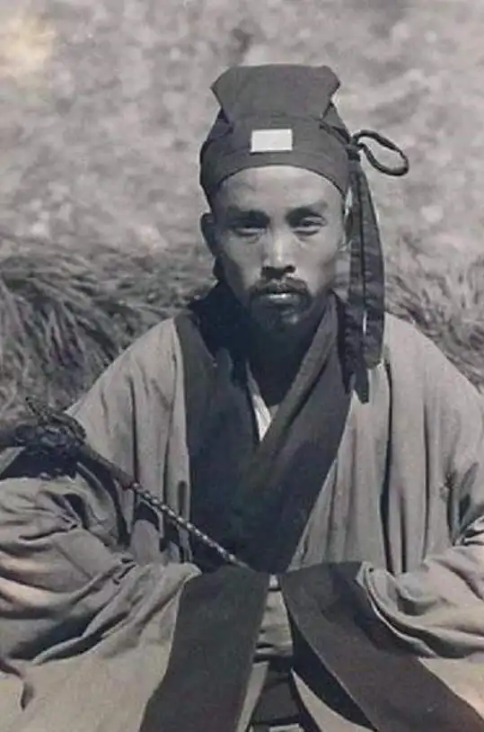 道士李圆通下山抗日,救下狼牙山五壮士幸存者,遭日寇扫荡报复