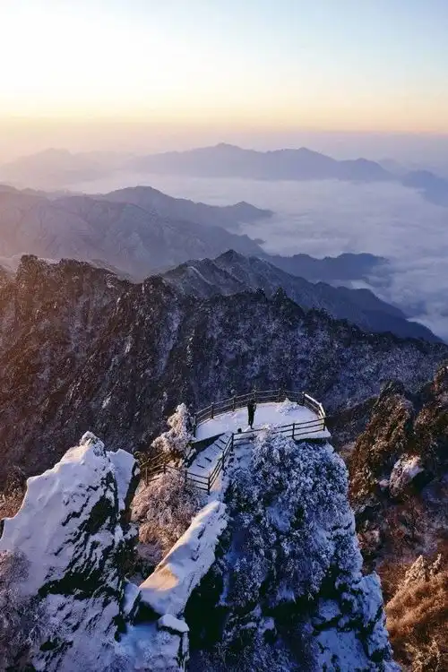 老君山,白雪金殿日出云海晚霞,一不小心,误入了天宫