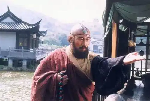 鲁迅说人往往憎和尚不憎道士懂此理者懂得中国大半鲁迅这话啥意思