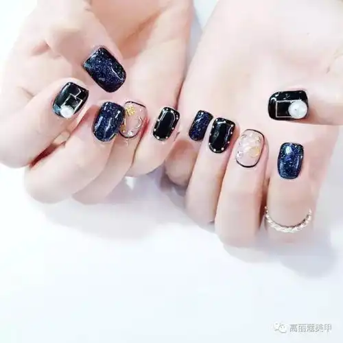 高丽蔻色彩大师,与你突击九月美甲色彩搭配