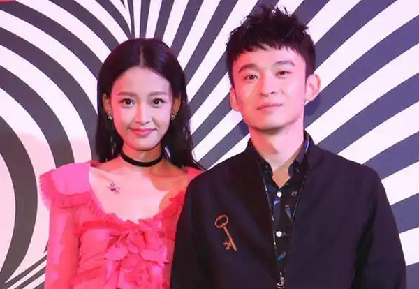 嫁入豪门没办婚礼的女明星,为什么得不到婆家的认可