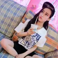 发现赵韩樱子的上嘴唇