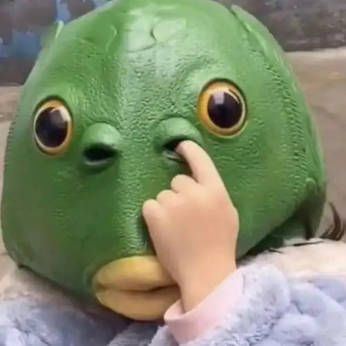 一看就好像有呢大病似的沙雕头像