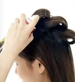 怎么把头发弄蓬松浪漫蓬松发型diy