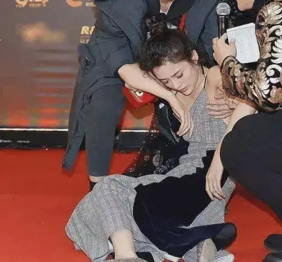 吴镇宇说出赵樱子假摔事件的真相