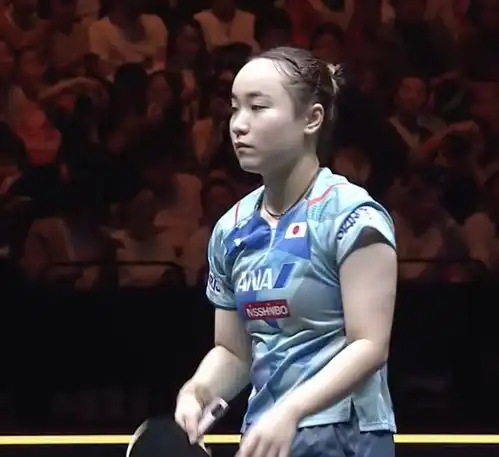 国乒小魔王上线孙颖莎8连胜伊藤美诚后者黑脸快被打哭了