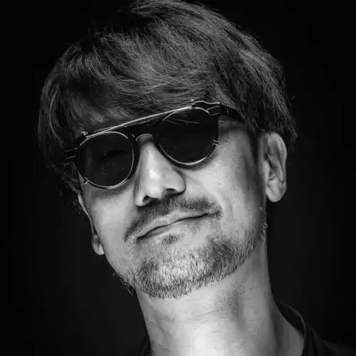 刘慈欣铁杆粉丝小岛秀夫从流浪地球开始入坑凤凰网吉林凤凰网