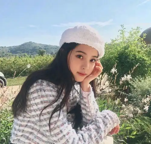 欧阳娜娜和关晓彤同台比美,这次欧阳娜娜算是彻底输了