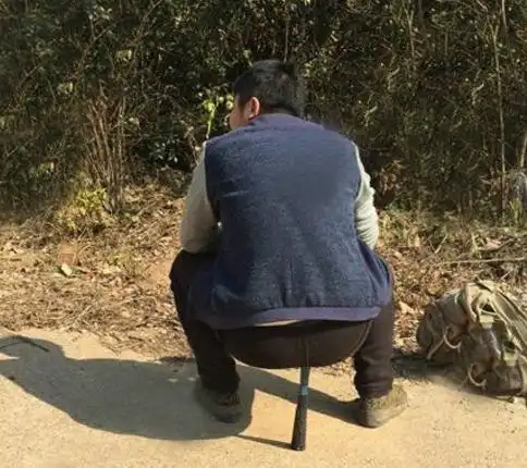 搞笑图片老板,你这理发技术不咋地啊