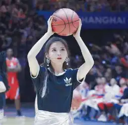杨超越参加篮球世界杯抽签仪式网友热议破次元壁锦鲤加持