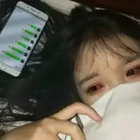 头像女伤感想哭的感觉