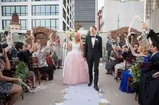 美新婚夫妇痴迷动漫举办美少女战士主题婚礼