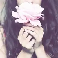 傻笑的女孩qq头像浮生若梦
