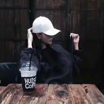 qq女生用的霸气头像戴帽子的你不需要鸡汤你需要巴掌