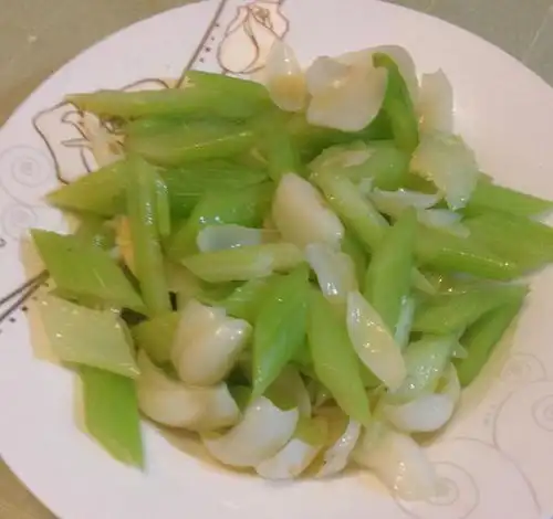冬季干燥嗓子容易发炎这几道养生菜,一日三餐的标配