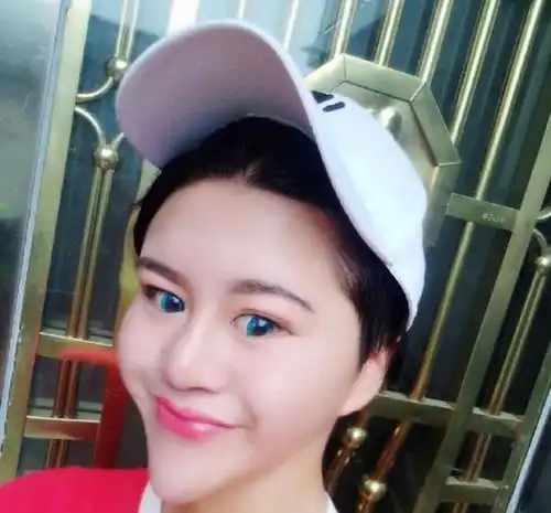 直播吃虫可乐洗澡,网红韩熙雅为博流量,可以有多无底线