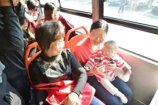 一张宝宝有教养的图片火了,宝妈却说有教养不是胆怯