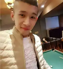 一哥天佑新号回归快手,天佑大军助威高迪,散打哥却在墙角发抖