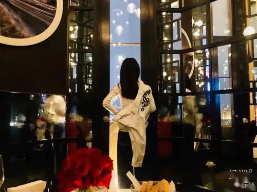 赵丽颖身材大变样瘦瘦小小却满身肌肉,网友优秀的人真自律