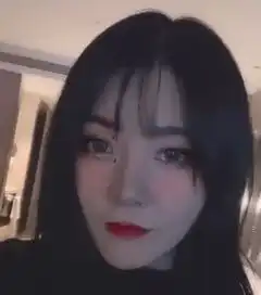 有种乔碧萝叫小团团,深夜发露脸视频,网友直呼还好是御姐不是大妈