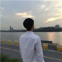 谁家少年如玉兰草干净白衫中系帅哥头像