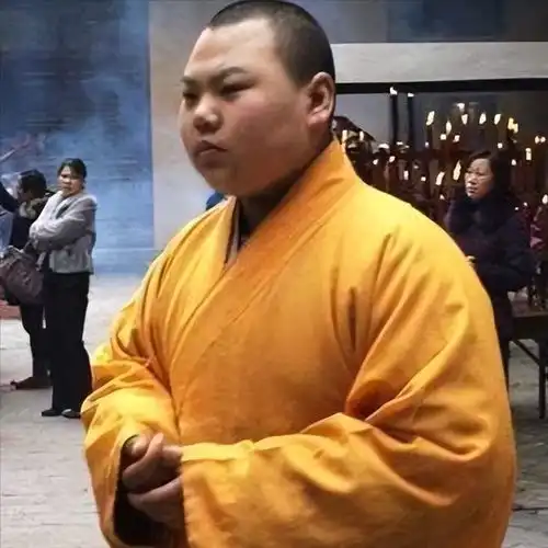 和尚们每天吃素,为何个个肥头大耳看看他们的伙食就明白了