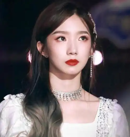 女歌手影响力榜公布周笔畅第8,杨超越第5,第一名实至名归
