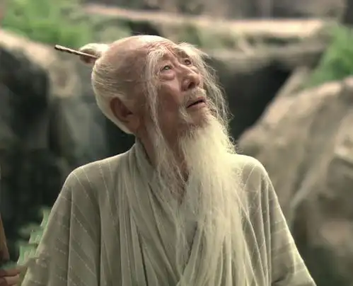 杜月笙晚年找老道士算命,道士说了一席话,杜月笙吓得浑身颤抖