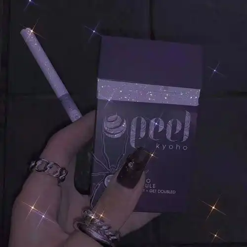 吸烟的男人与吸烟的女人