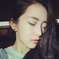 qq头像宁愿清醒忍痛地放弃你女生