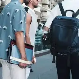你娘不娘炮真的跟手拿包没多大关系