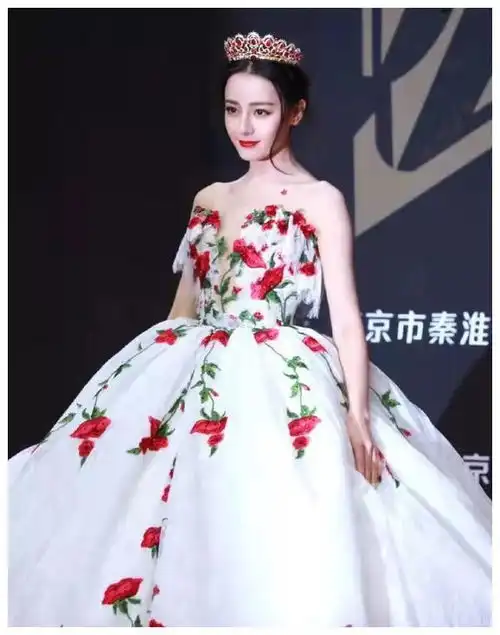 谁才是内娱90后小花颜值扛把子,提名这十位