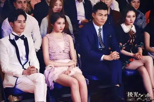 极光之恋关晓彤和赵韩樱子开战在即,感情之路不明朗
