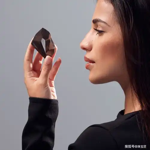 430万美元天价拍出钻石中非主流的小众存在黑钻