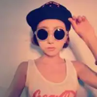 把你们的qq头像都发粗来大家一起来打分o