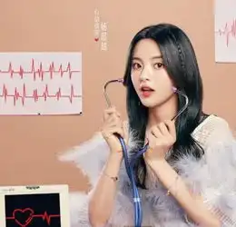 杨超越成为心动的信号2的元老,说话更加得体也愈发敢穿了