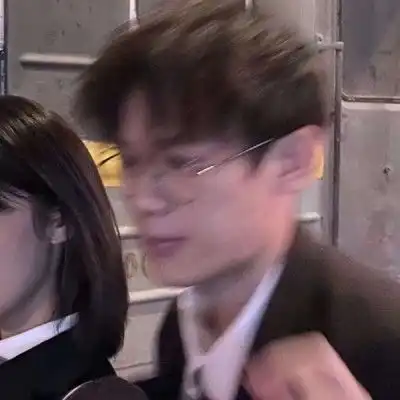 专属情头别人夸奖我,我就担心,担心他们夸得不够好